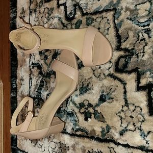 Naturalizer womens dress shoes size 8.5 tan/beige